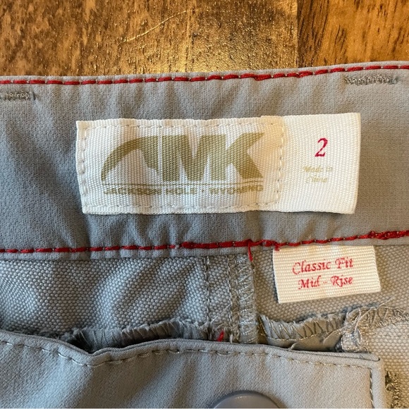 Mountain Khakis Classic Fit Women's Cruiser II Shorts - Picture 3 of 7